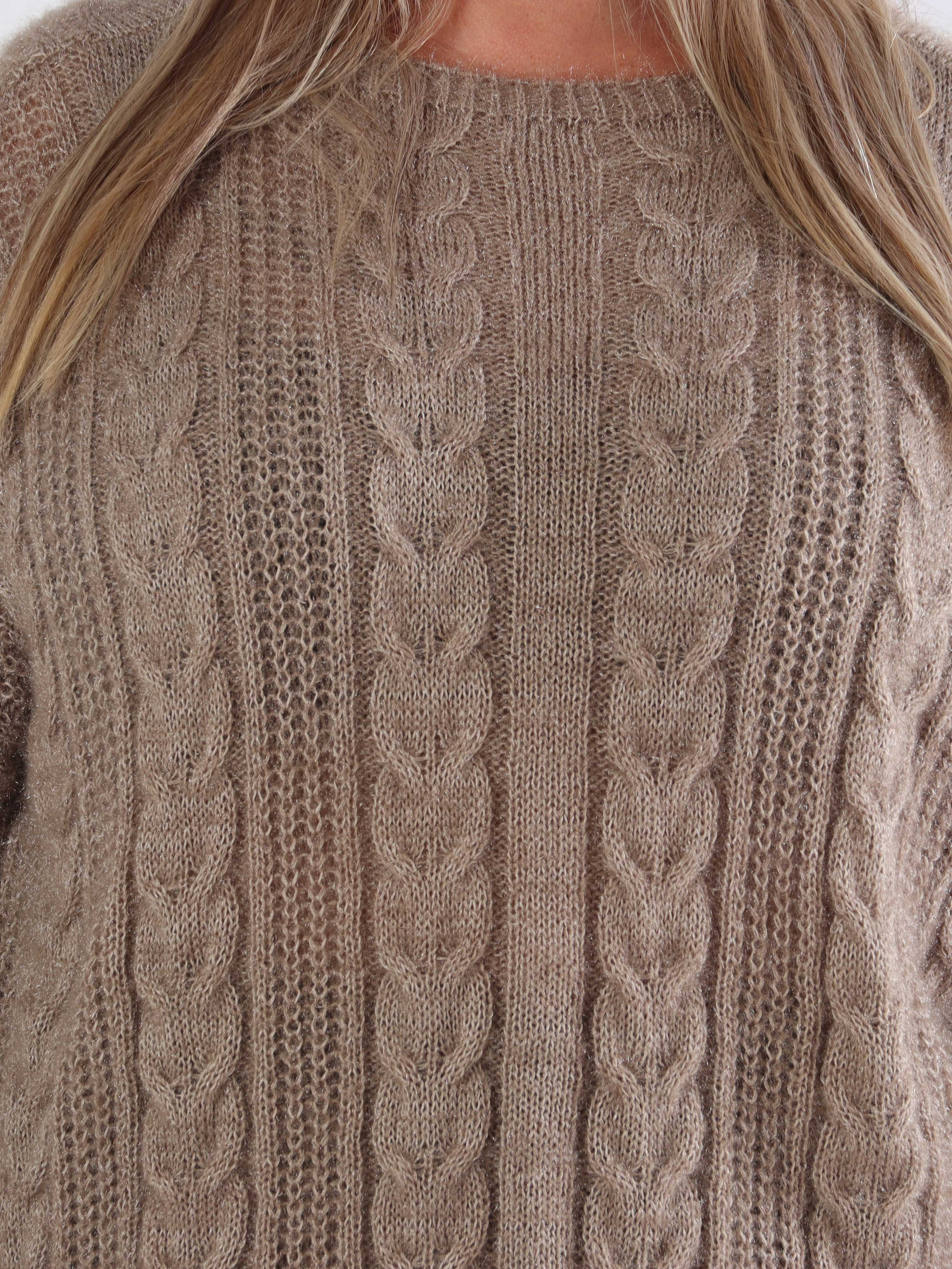 Johanna - Plus size strikbluse med kabelstrik i shiny strik